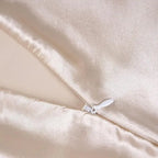 Aloirae 25 Momme mulberry silk pillowcase in ivory